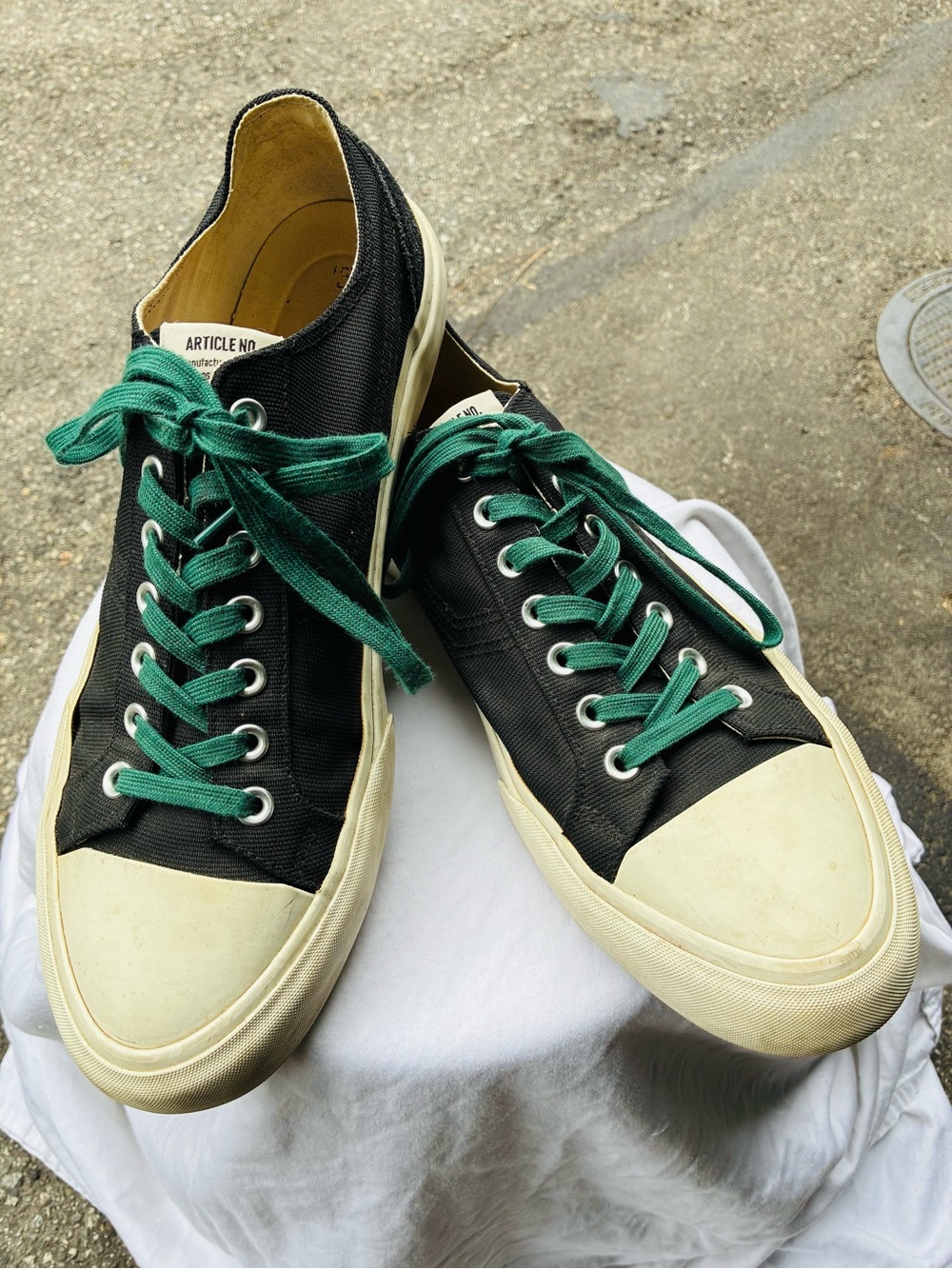 Article No. OH Black Canvas Low-Top Sneakers, Size 12
